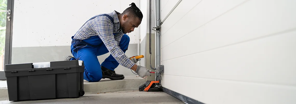 Repair Garage Door Not Closing But Light Flashing in Orlando