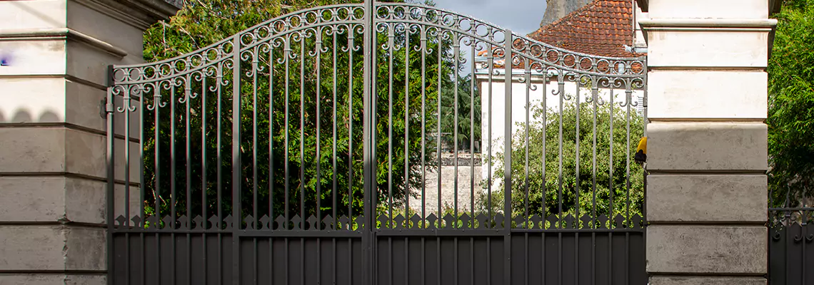 Wooden Swing Gate Repair in Orlando